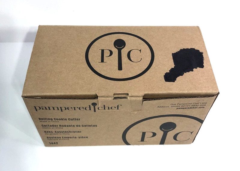 Pampered Chef Rolling Cookie Cutter #1442 Circle Heart & Fluted Square Free Ship gallery