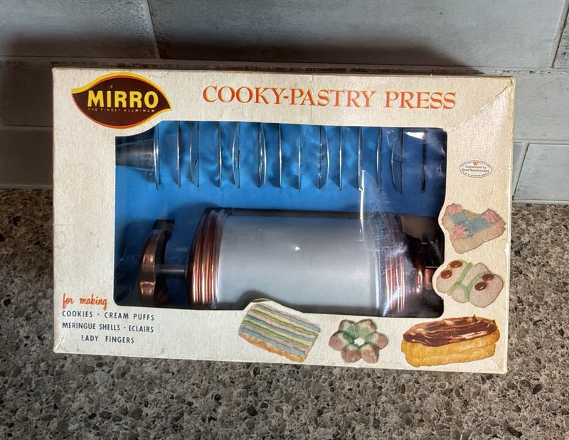Mirro Cooky Cookie Pastry Press with 3 Tips 12 Discs Aluminum
