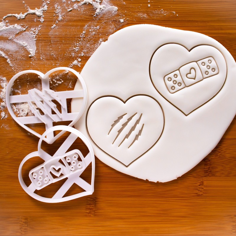 Heart Claws & Heart Bandage Cookie Cutters – Halloween valentines dark romance