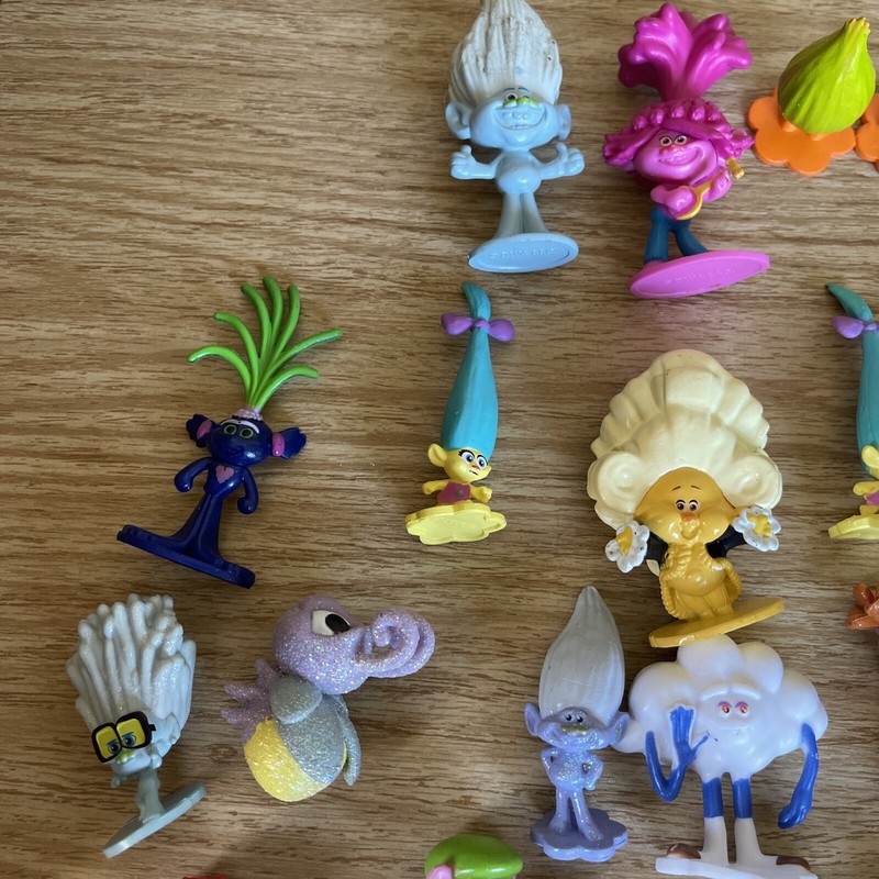 Dreamworks TROLLS World Tour Mini Figures PVC Cake Toppers Lot 25 Poppy DWC NEW gallery