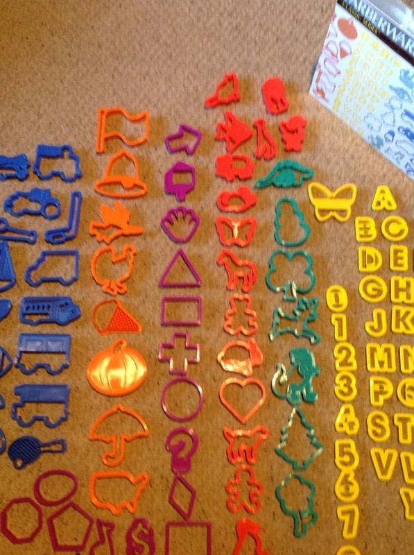 Pre Owned Farberware Classic Series 99 Piece Cookie Cutter Set. Missing The 8. gallery
