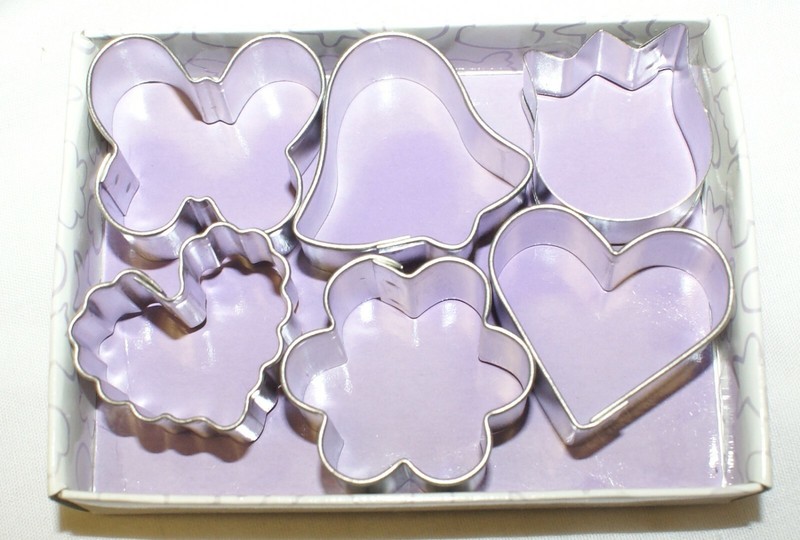 VTG Wilton 6 Piece Mini Cookie Cutters Wedding Shower Valentine's Day Romance gallery