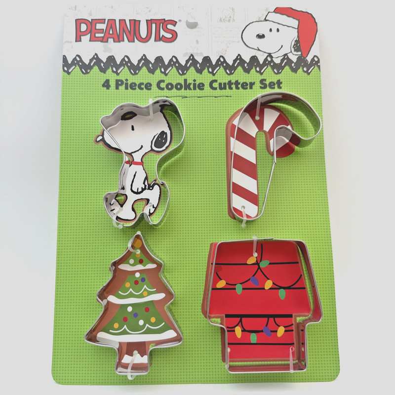 Peanuts Snoopy & Friends 4 Piece Christmas Holiday Cookie Cutter Set New/Sealed