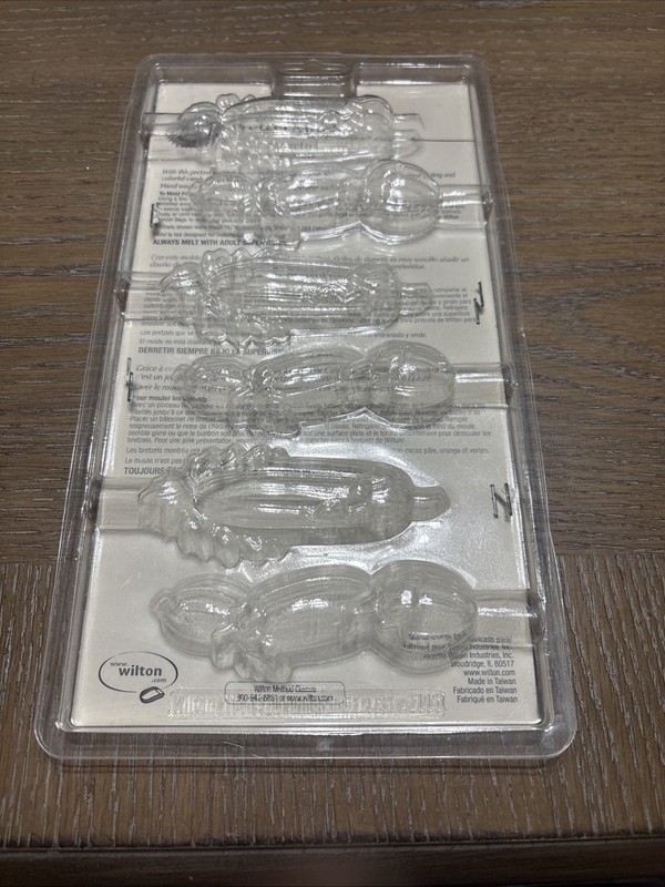 New Wilton Pumpkin Harvest Pretzel Mold gallery