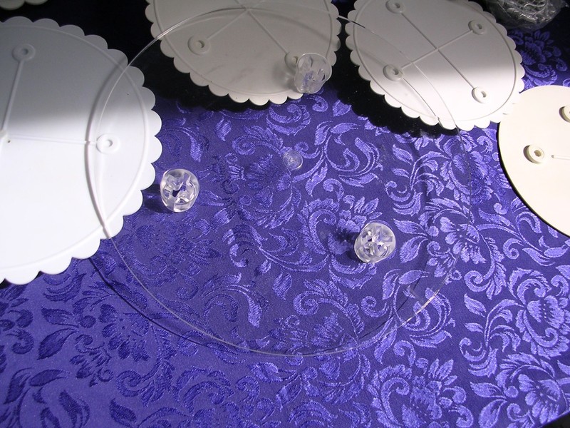 WILTON WEDDING CAKE DECORATING PILLARS, CHERUBS,SEPARATORS, FILIGREE ++75pc lot gallery