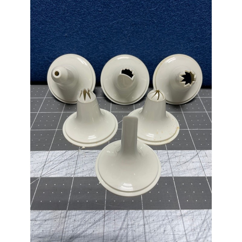 Pampered Chef Easy Accent Decorator 1775 Tips Nozzles ONLY Replacement Parts