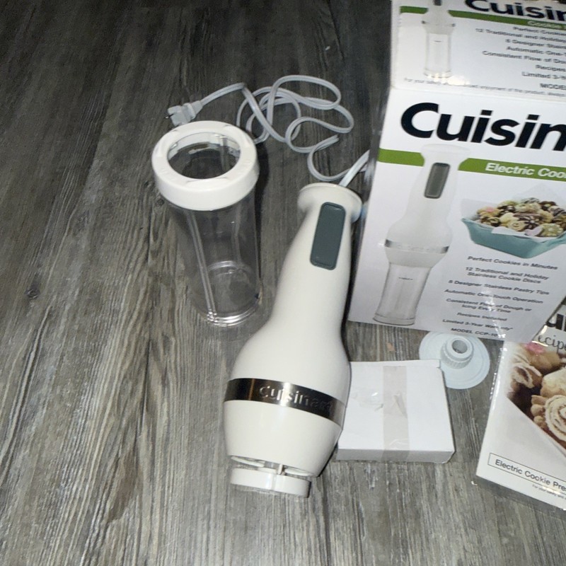 Cuisinart CCP-10 Electric Cookie Press Complete w/ 12 Discs & 8 Decorating Tips gallery