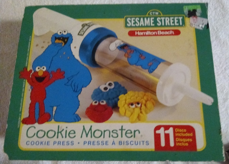 Vintage 1998 Sesame Street Cookie Monster Cookie Press Complete set SEE VIDEO