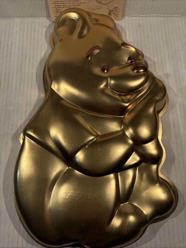 Winnie The Pooh Bear Gold Cake Baking Pan With Instructions Walt Disney VTG gallery