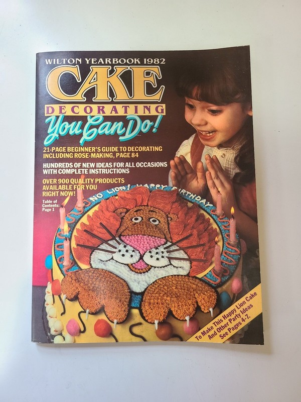 Wilton Vintage Cake Decorating magazine 1982