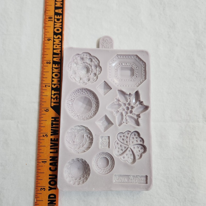 Karen Davies Vintage Brooch Fondant Mold Silicone Jewelry Buttons Cake Decor gallery