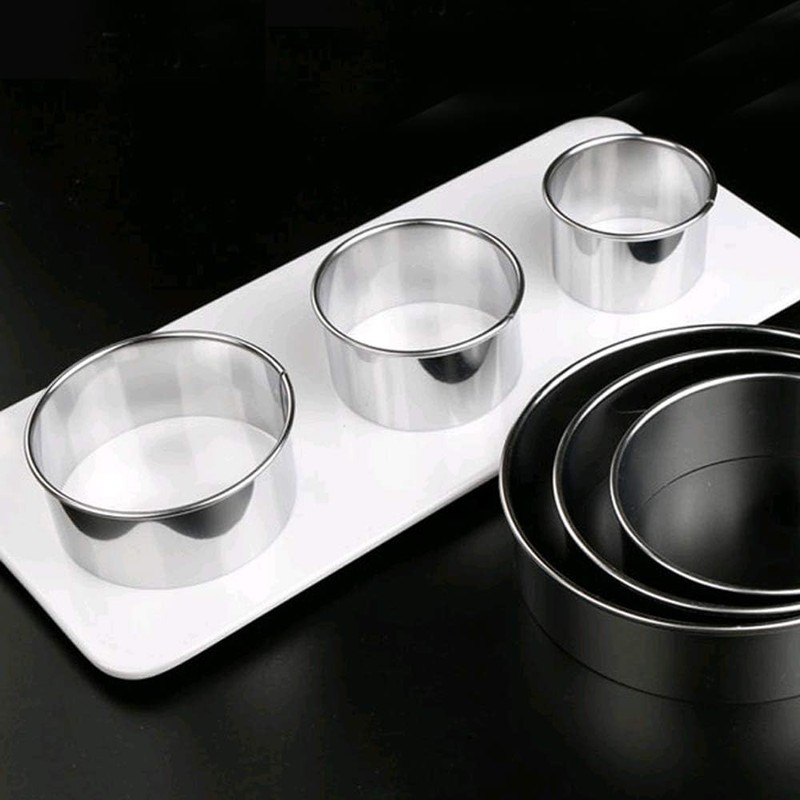 Elegant 3-Piece Round Edge Cookie Cutters - Ideal for Baking and Cooking gallery