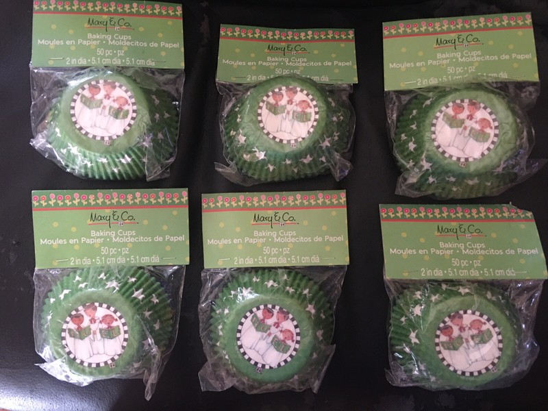 6 PACKS of 50 ea = 300 Mary Engelbreit 2" Holiday Christmas Muffin Baking Cups