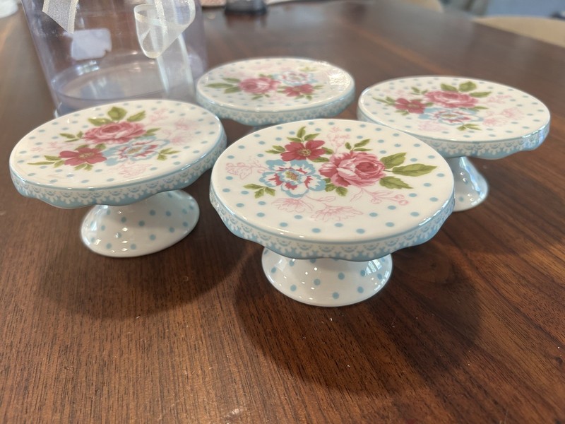 Grace Teaware Individual Cupcake Stands. Set of 4. Excellent Condition gallery