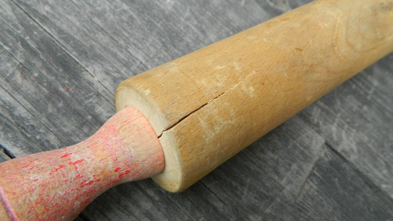 VINTAGE Wooden Rolling Pin Red Handle 15" Kitchen Retro Decor gallery