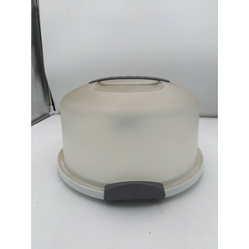 Vtg Sterilite White Plastic up to a 12" Cake Pies or Cupcakes Holder gallery