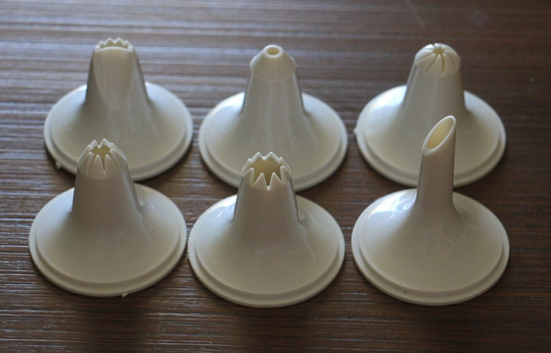 The Pampered Chef Easy Accent Decorator #1775 6 TIPS ONLY Replacement Part