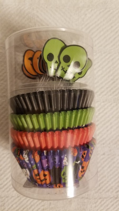Wilton Cupcake Liners Combo 100 Cups 25 Picks Halloween Jack O Lantern Skulls gallery