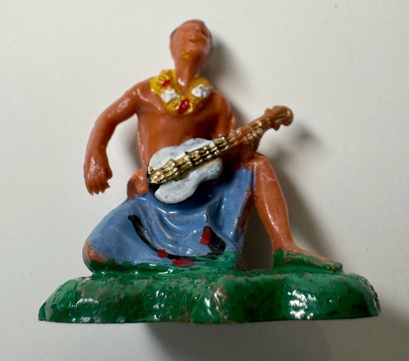 Lot of 5 Vintage Hawaiian Hula & Ukulele PlasticCake Toppers 1970s Hong Kong gallery