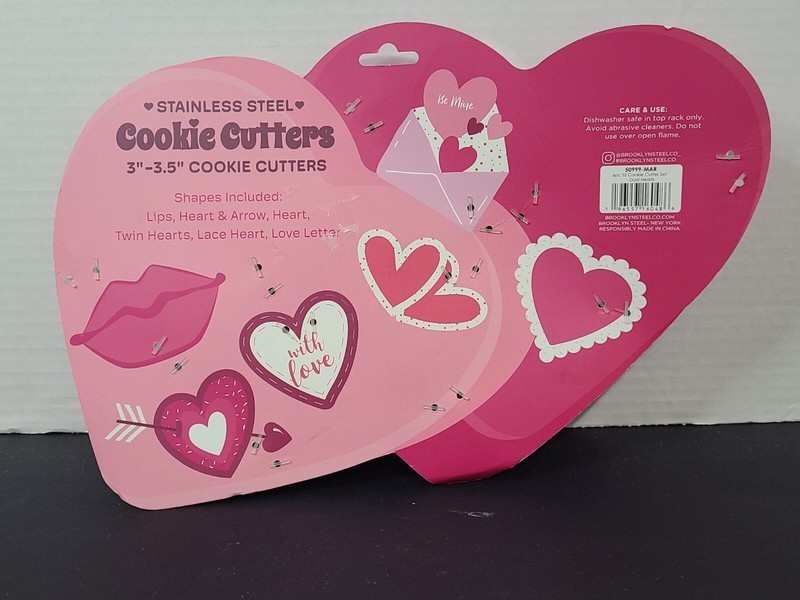 BKLYN Steel Co Valentines Day Cookie Cutter 6 Pieces 3"-3.5" Hearts Lips Love gallery