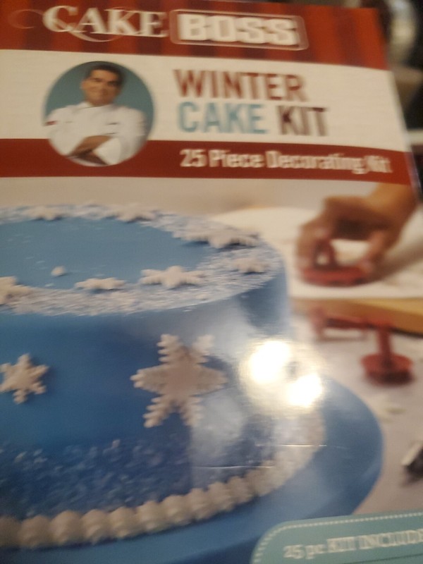 Cake Boss 25 Pc Winter / Holiday Cake Decorating Kit. New