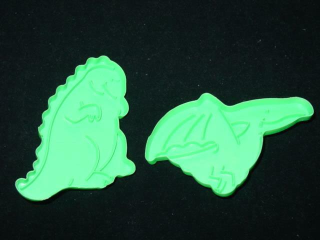 (2) Vintage Christmas Wilton COOKIE CUTTERS - DINOSAURS T-Rex & Pterodactyl 1988 gallery