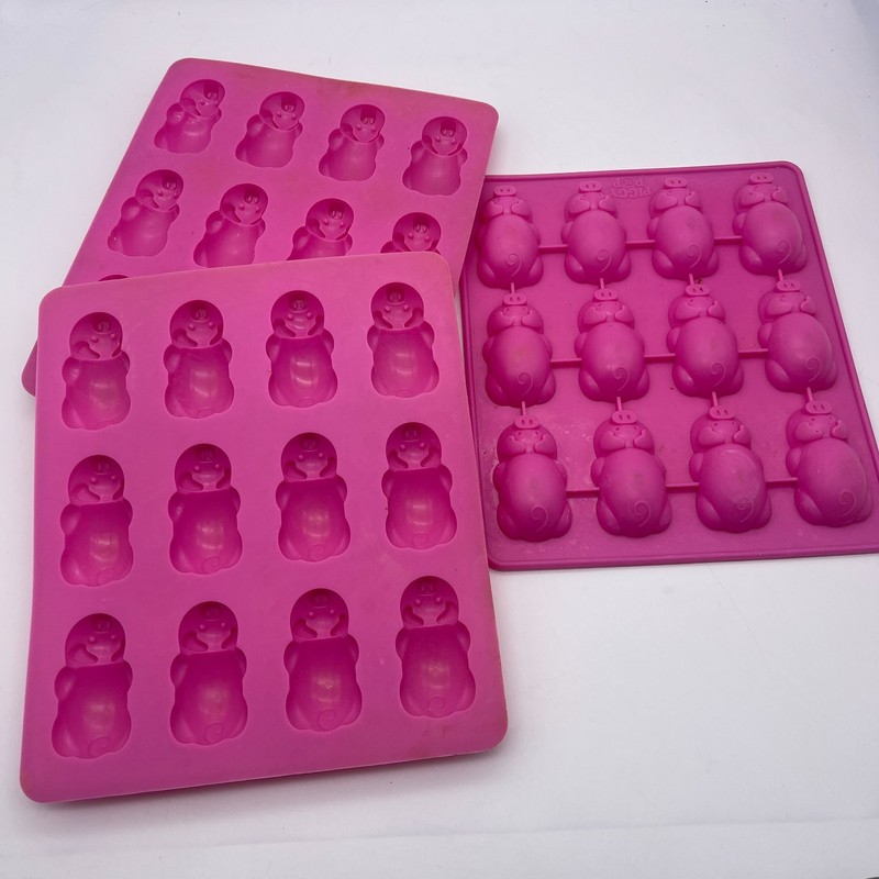 Piggy pop Candy molds silicone pigs in a blanket pancake egg bites soap Easter gallery