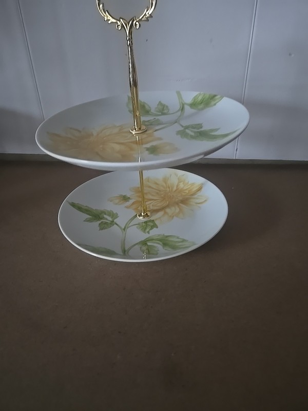 Oneida Olina Yellows 2‑Tier Ceramic Cake Stand – Disassembles for easy storage gallery