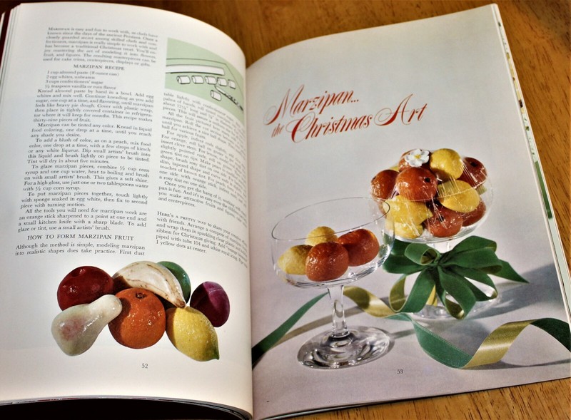 The WILTON WAY TO DECORATE FOR CHRISTMAS - Guc - Softcover ~ Cakes, Recipes gallery