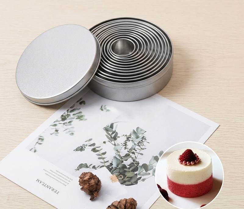 12 Piece Stainless Steel round Biscuit Cutter Set gallery
