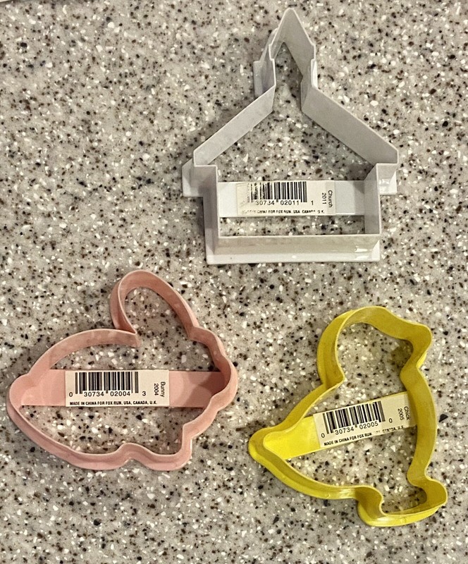 Lot of 7 Cookie Cutters 1 Metal 6 Plastic Easter, Love, Tree NEW gallery