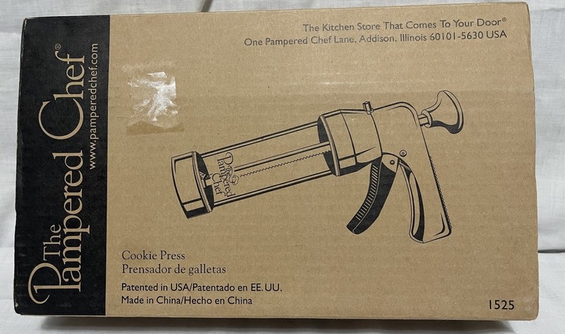Pampered Chef 1 Cookie Press 1525 Pastry 16 Molds Retired Complete