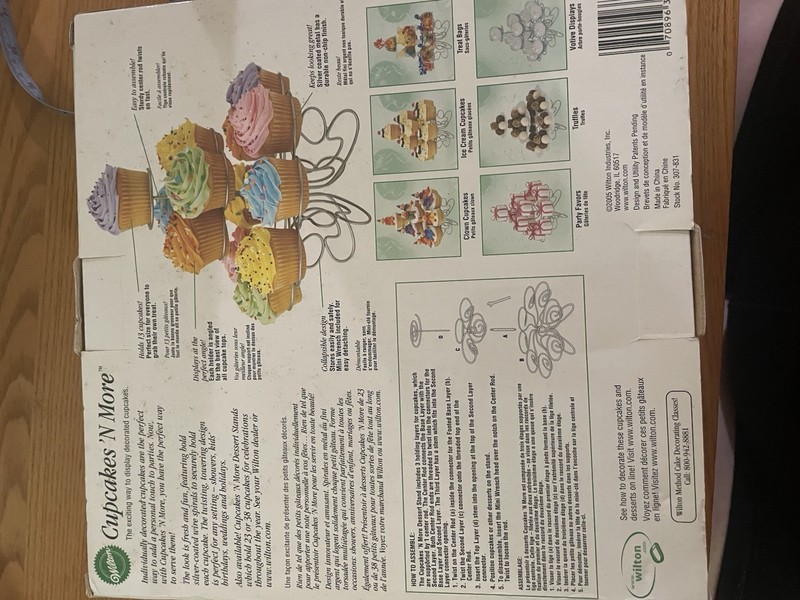 Wilton Cupcake's And More Small Dessert Stand Holds 13 Cupcakes NIB 2005 gallery