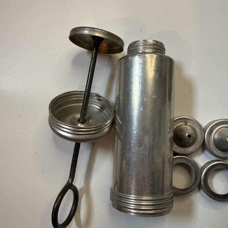 Vtg Aluminum Cookies Frosting Decorator Set Aluminum Press w/6 Tips 10 Pc Set gallery