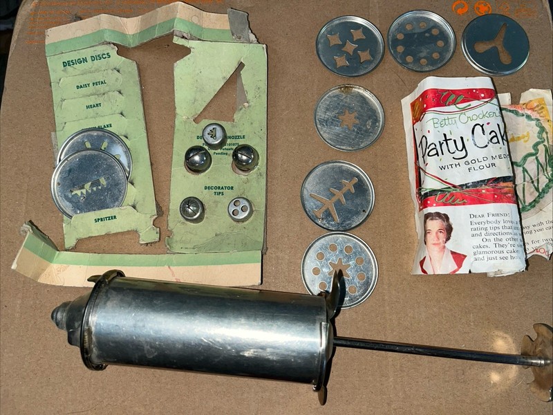 Vintage Zachman And Company Combination Cake Decorator And Cookie Maker