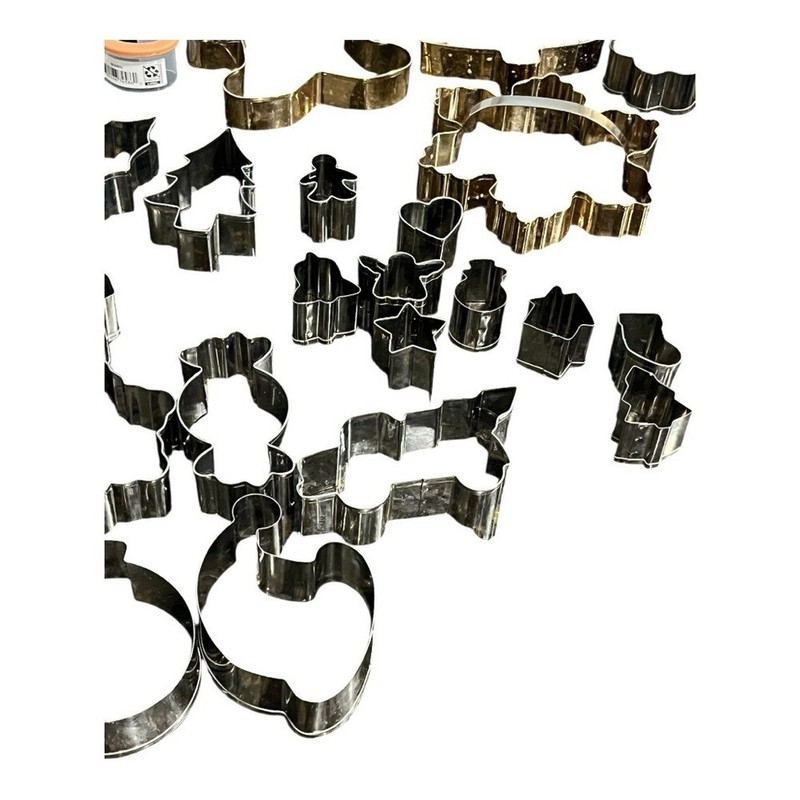 39-Piece Holiday Cookie Cutter Lot –Xmas Shapes, Metal + 2 Rubber-Edged Cutters gallery