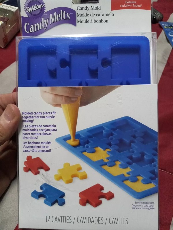 WILTON PUZZLE SHAPES Silicone Candy Chocolate Mold 12 CAVITIES-KIDS LEARNING AID