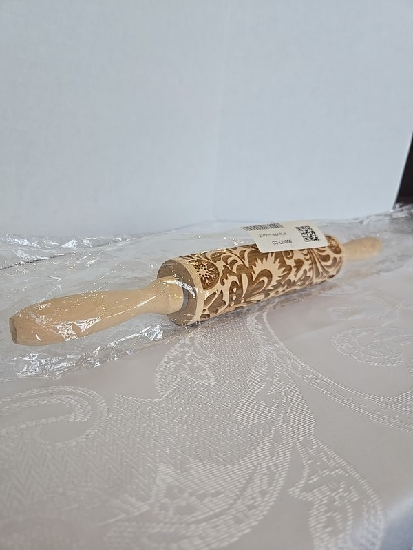 European Retro Swirls Snowflake Engraved Wooden Embossed Cookies Rolling Pin NEW gallery