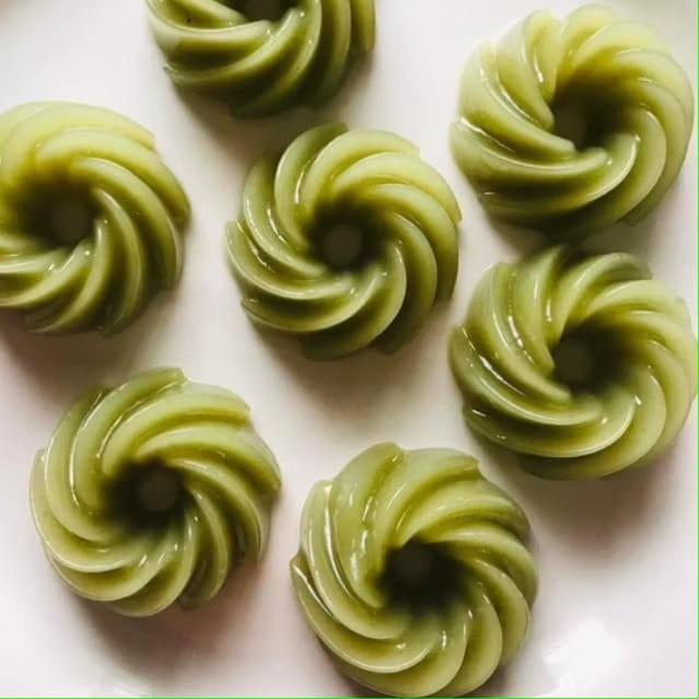 Plastic Cup Mold Twister Mold (Acuan Kuih Kaswi) 12pcs gallery