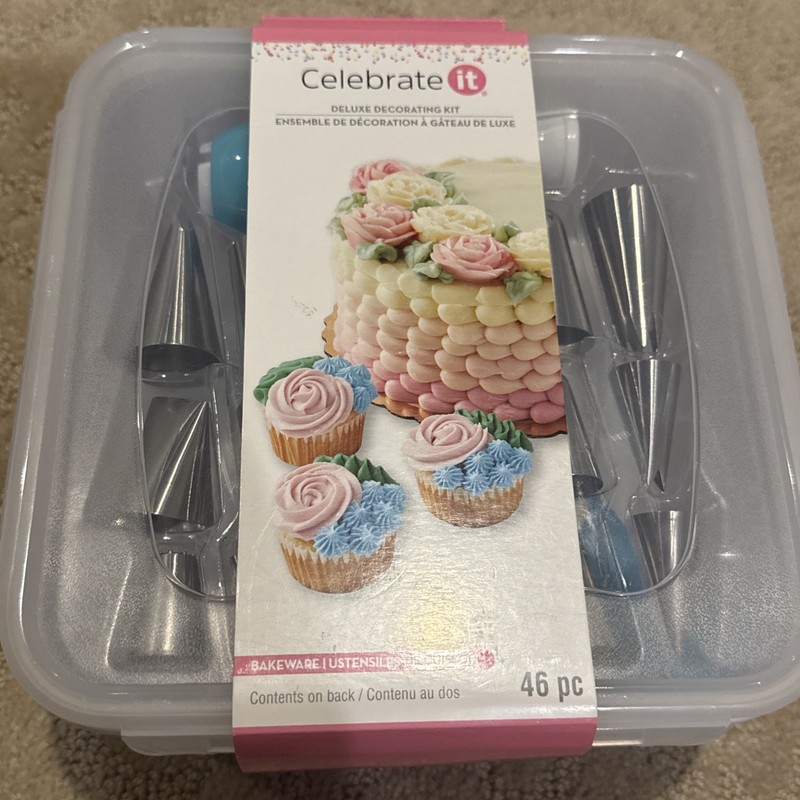 Cake Decorating Celebrate It Deluxe Kit Bakeware (46 PC) NEW IN BOX