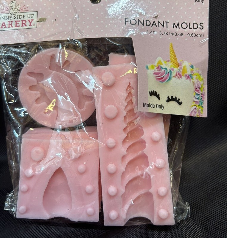 Set of 5 Silicone Fondant/Wax Melt Molds Unicorn Horn, Ears & Eyelashes