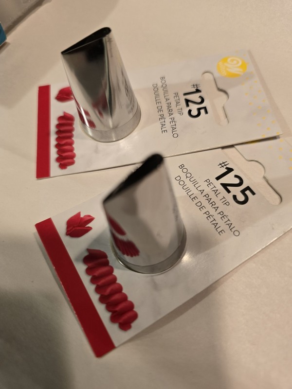 WILTON #125 PETAL TIP