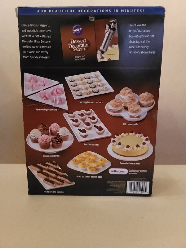 WILTON DESSERT DECORATOR ULTRA SET WITH RECIPE BOOK - USED gallery