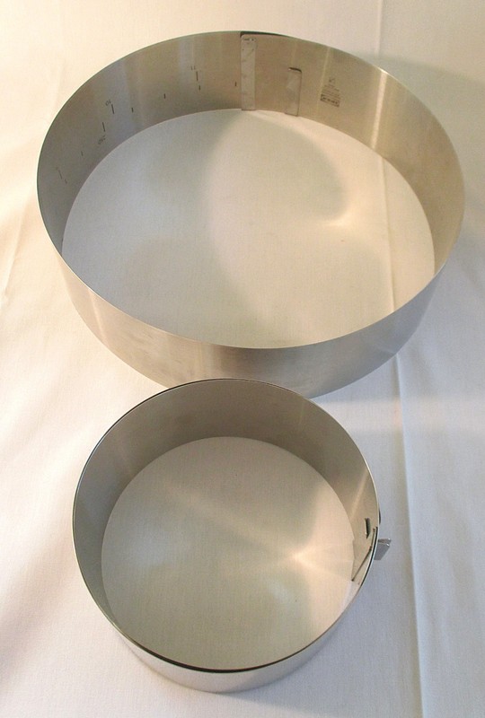 Ikea 6 to 12 inch Adjustable Stainless Steel Cake Molds 2 Pieces
