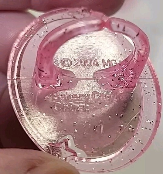 Vintage 2004 Bakery Crafts BRATZ Dolls Character Cupcake Rings 16 ct NEW gallery