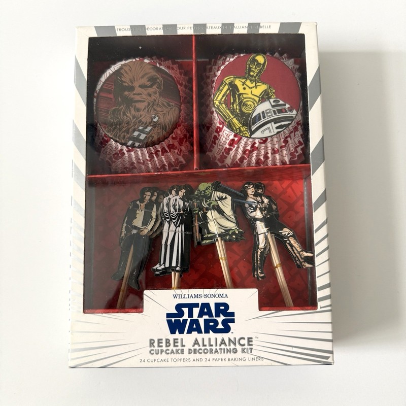 Williams-Sonoma Star Wars Rebel Alliance Cupcake Decorating Kit 2010