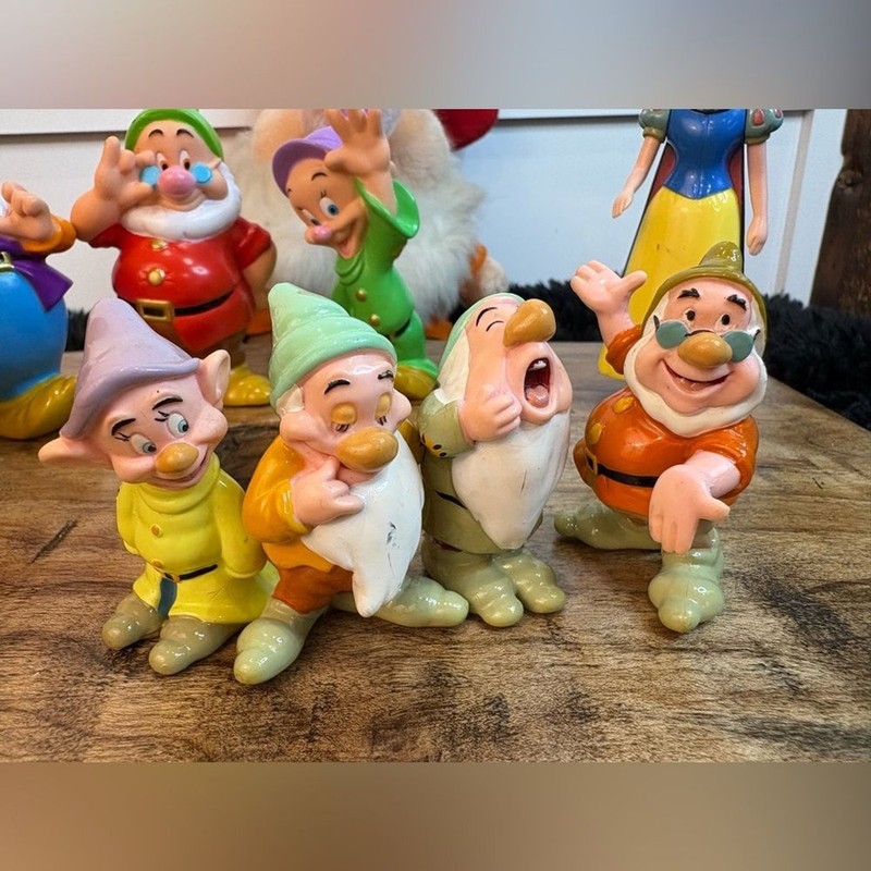 Snow White & 7 Dwarfs Set Hard Plastic + Plush Grumpy Disney Cake Toppers Lot gallery