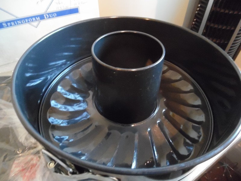 Cookin The American Way Springform duo IOB cake pan gallery