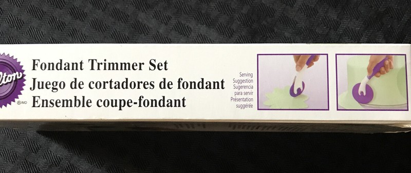 Wilton Fondant Trimmer Set Large & Small Nylon Cutting Wheels(New) Ships NOW! gallery