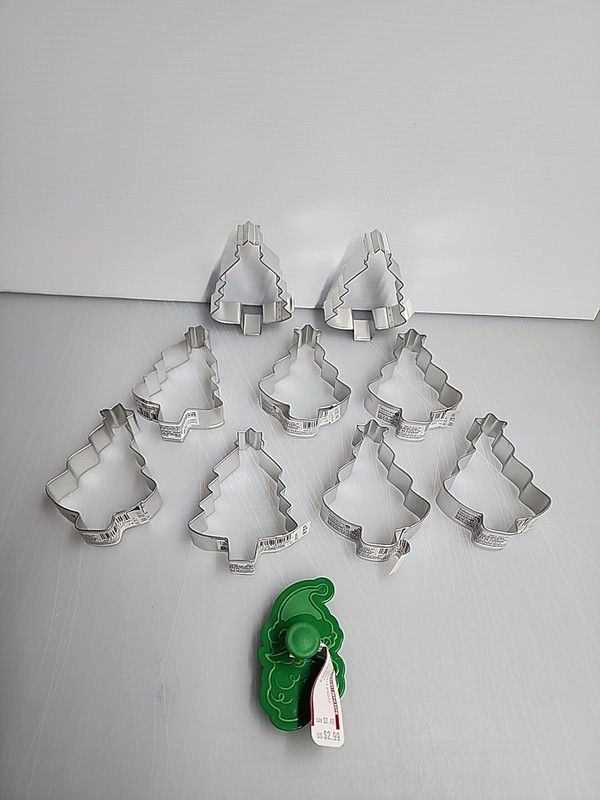 Lot Of 10 Celebrate Christmas Cookie Cutter Metal 4″ Xmas Tree Santa Clause